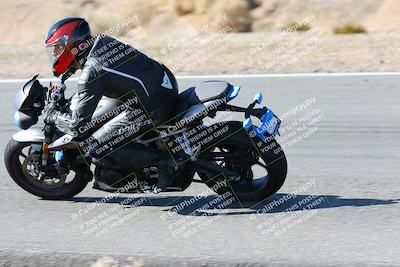 media/Feb-05-2023-Classic Track Day (Sun) [[c35aca4a42]]/Group 2/session 3 turn 13/